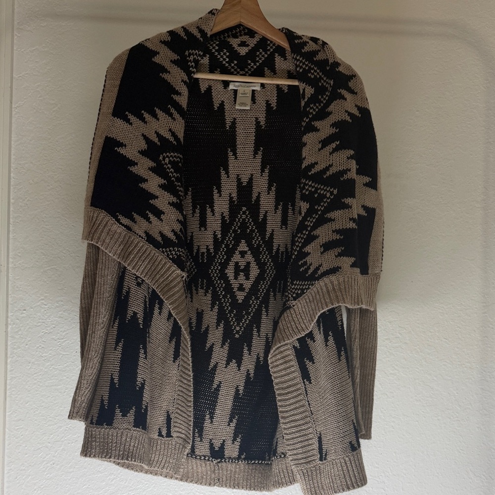 John Paul Richard- black and tan Patterned Sweater